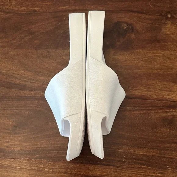 Archie’s white Slide Sandals ( NEW ) - Picture 5 of 8
